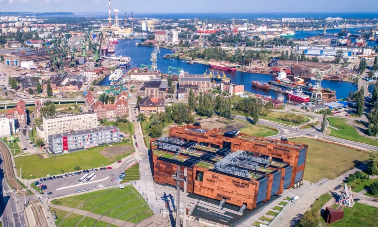 Europejskie Centrum solidarności z lotu ptaka